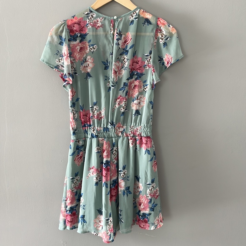 Sage Floral Romper - Picture 2 of 7